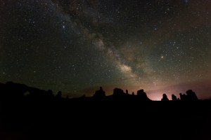 Beyond_the_glow_of_the_city_lights,_a_universe_awaits._(9193084187)